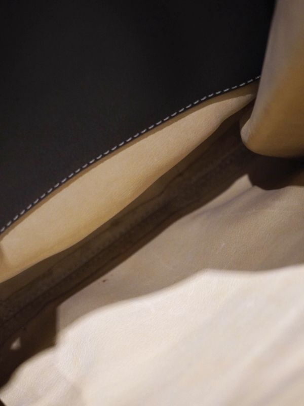 Loewe翻毛皮肩背包 #251978 