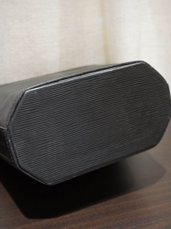 LV黑色水波紋水桶肩背包 #251962 