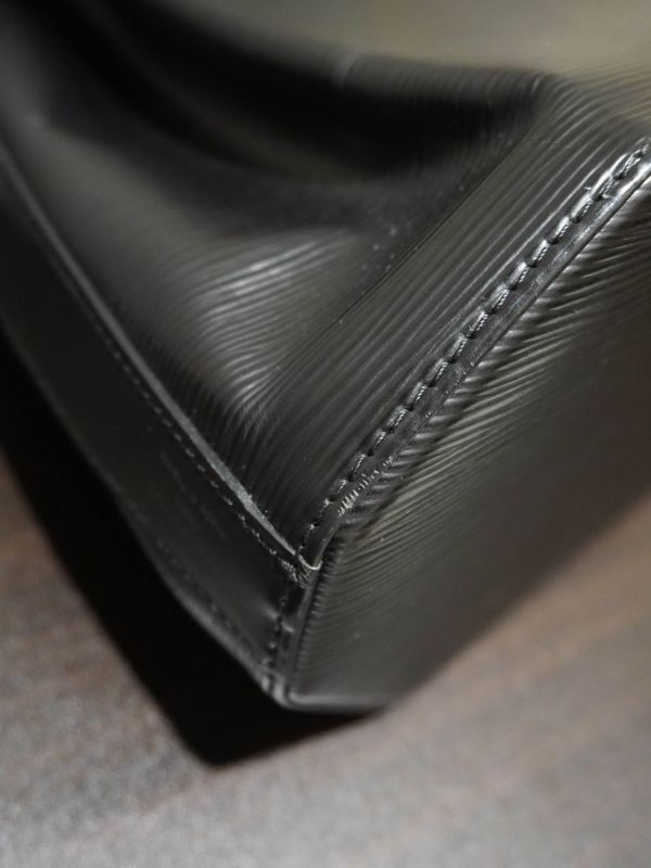 LV黑色水波紋八角水桶包 #251966 