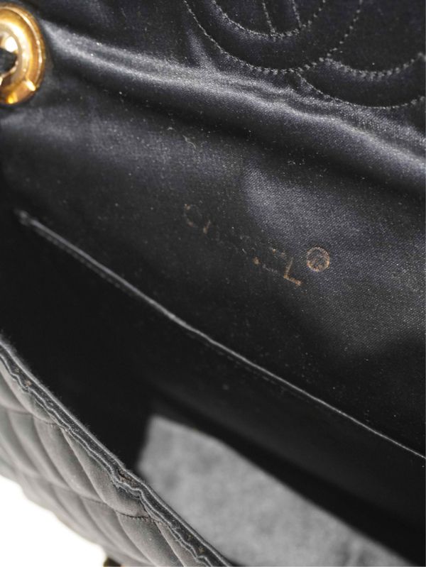 Chanel黑色緞面鋯石logo信封包#241247 