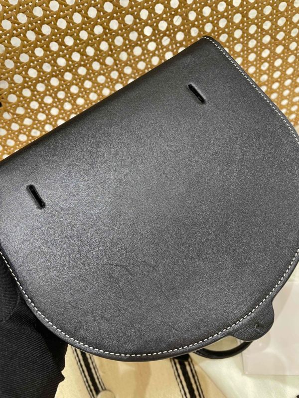 Loewe黑色腰包/肩背包 #241472 