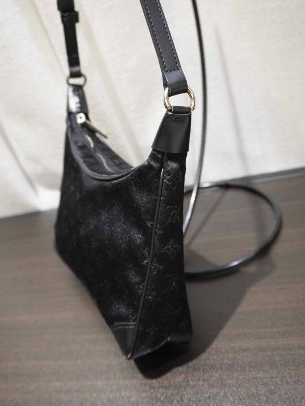 LV 黑老花腋下包 #241485 