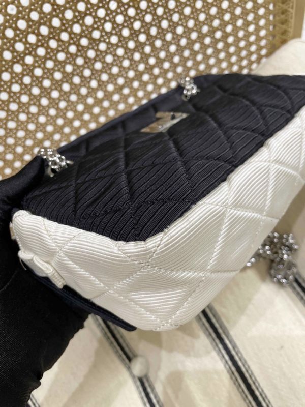Chanel 黑白色雙鍊包 #241376 