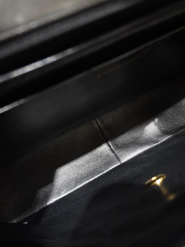 Chanel黑色羊皮maxi包 #252000 