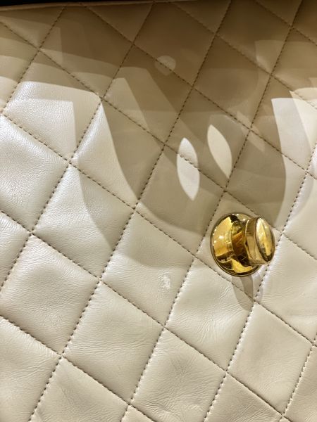Chanel米色羊皮maxi貝嫂包 #230879 