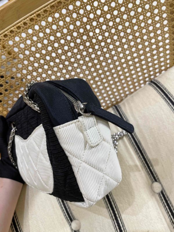 Chanel 黑白色雙鍊包 #241376 