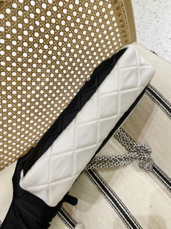 Chanel 黑白色雙鍊包 #241376 