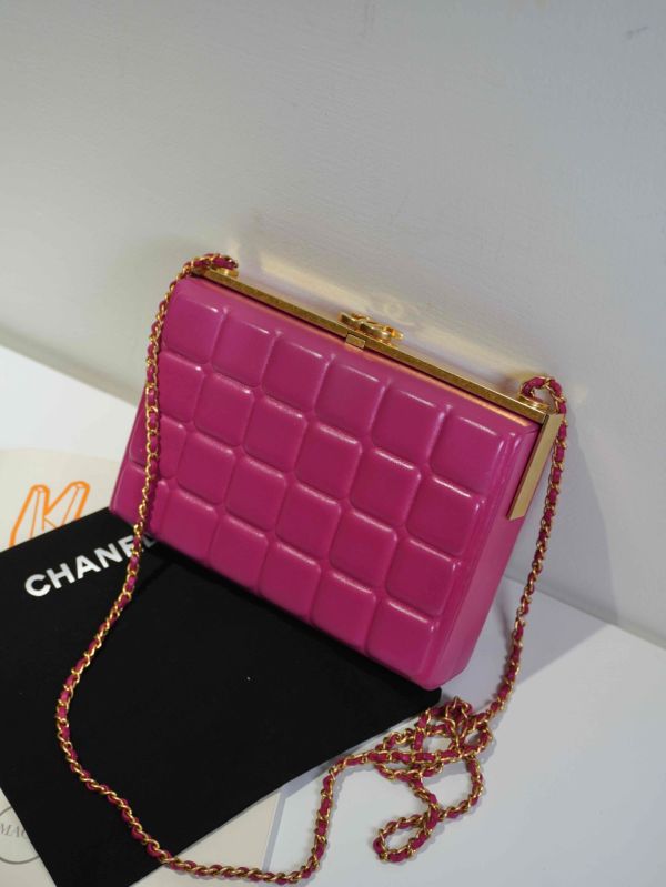 Chanel限量秀款桃粉冰格盒子包#241243 