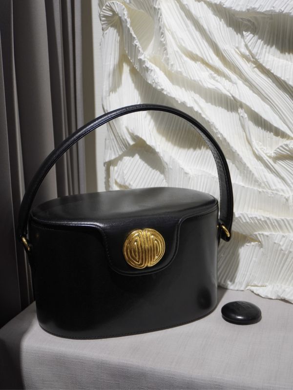 Givenchy黑色替換扣手提盒 #220304 