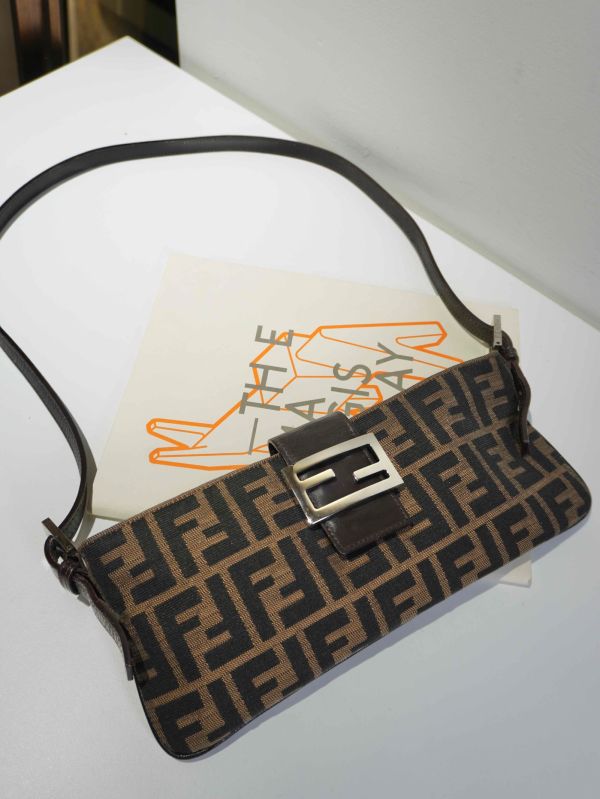 Fendi 老花長背帶斜挎包 #241283 