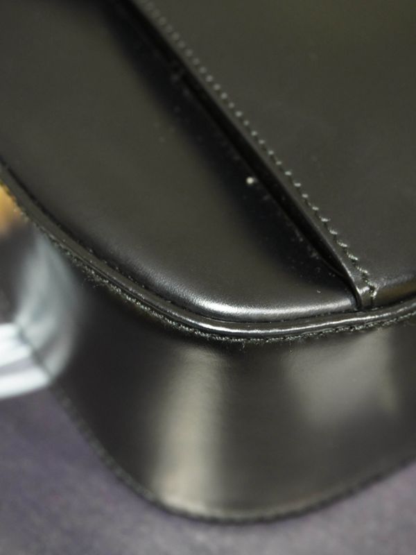 Ferragamo黑色中號單肩包 #252028 