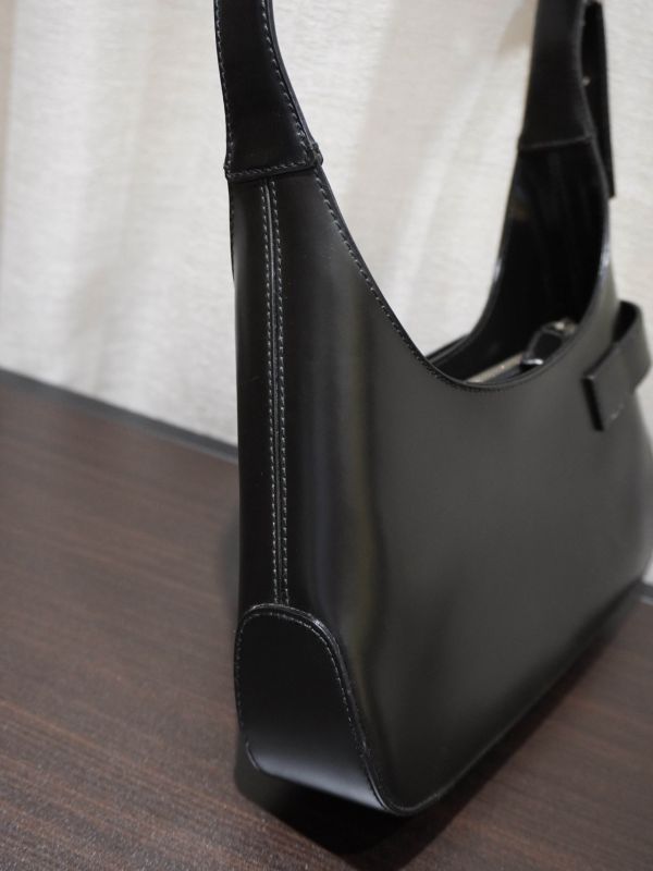 Ferragamo黑色小號腋下包 #252048 