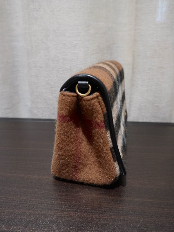 Burberry肩背包  #251937 