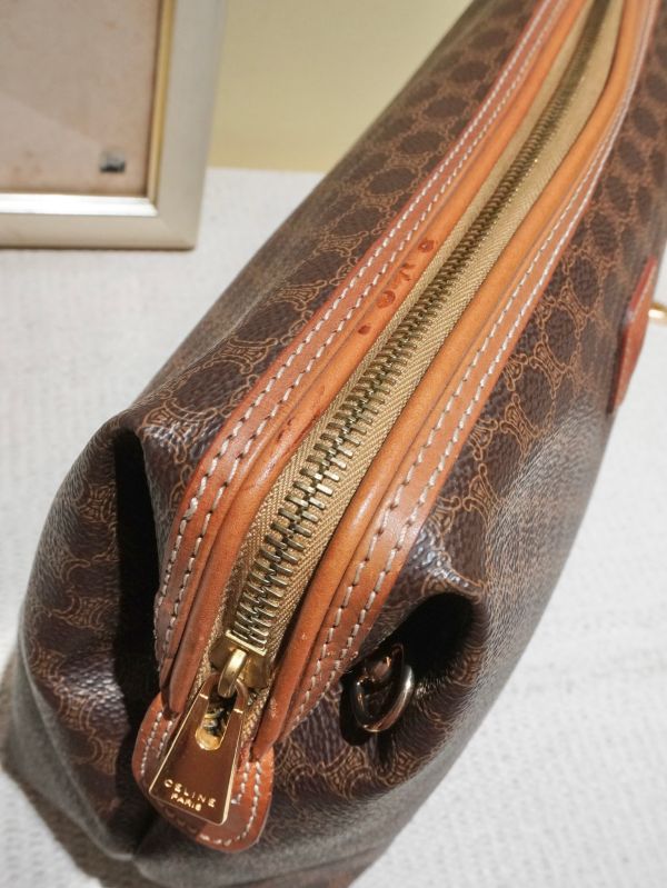 Celine 老花手拿肩背包 #241407 