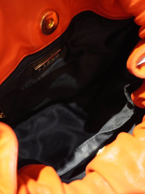 Loewe橘色抽繩福袋包  #241738 