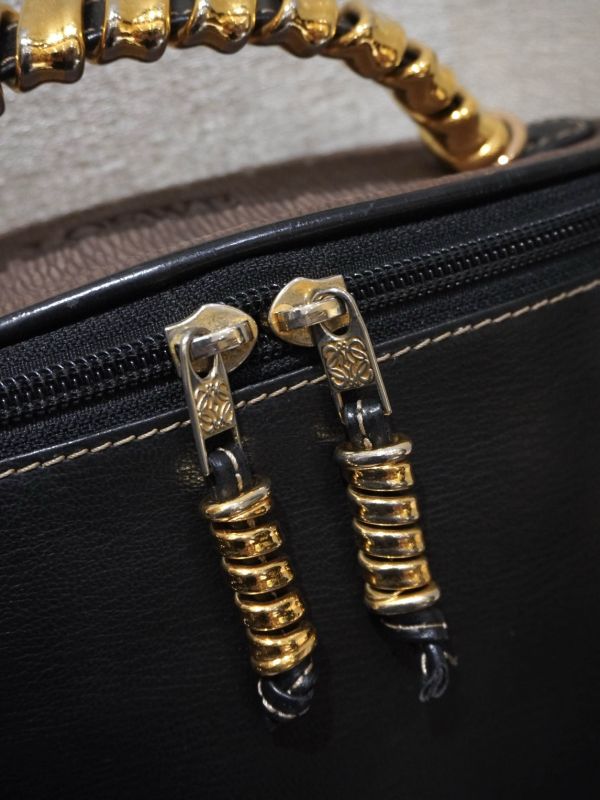 Loewe黑棕金蛇骨手提包 #251904 