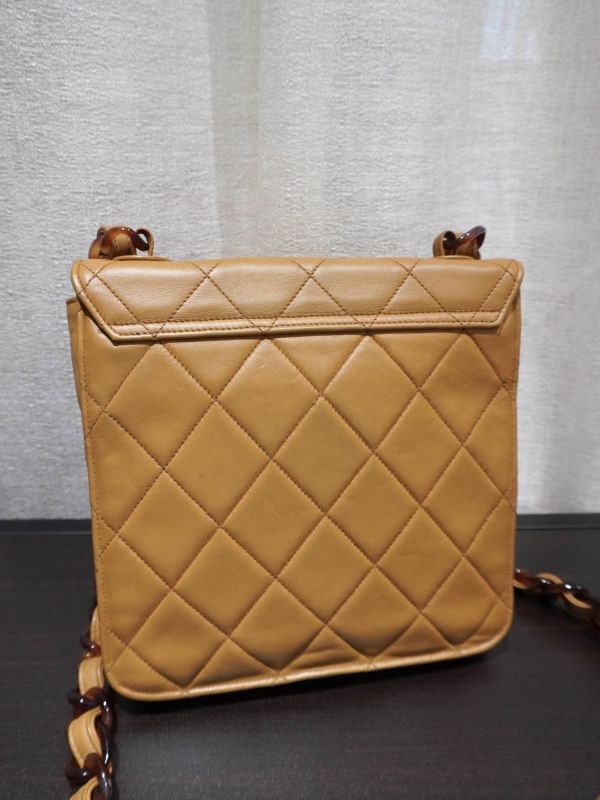 Chanel 奶茶色玳瑁肩背包 #251953 