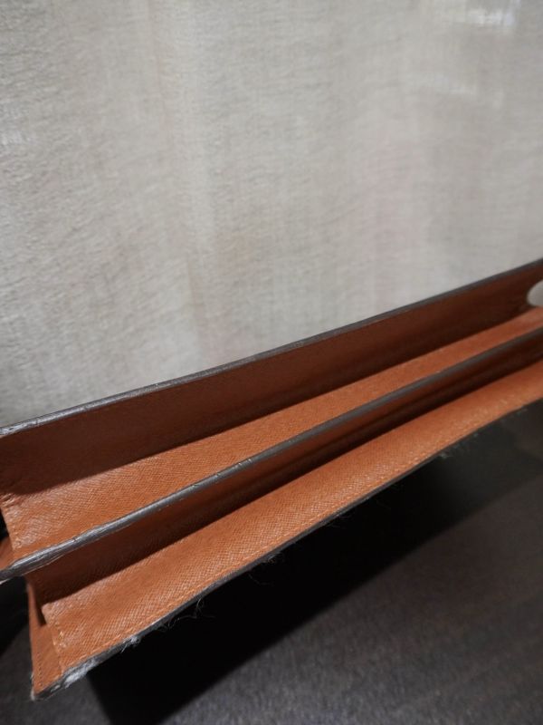 LV老花紅皮肩背包 #251947 