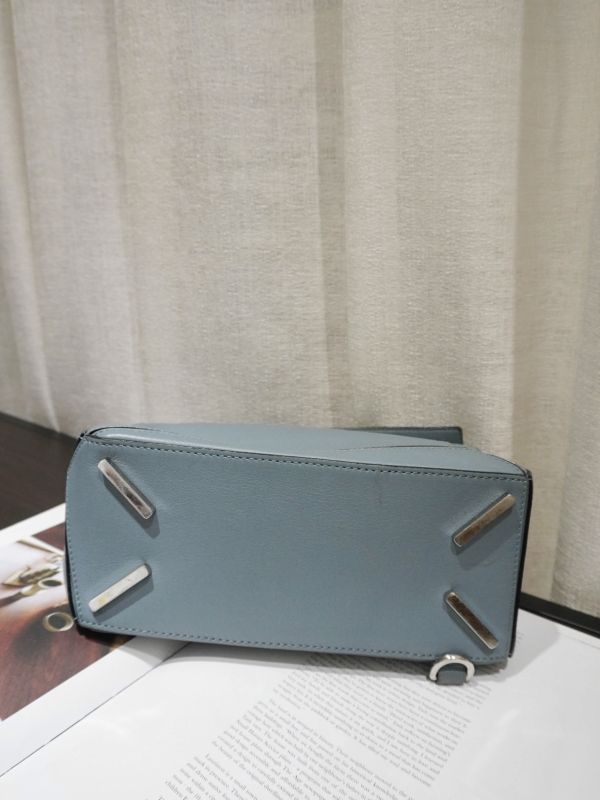 Loewe puzzle包 #252058 