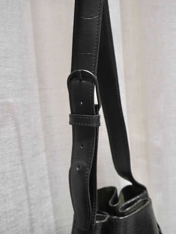 LV黑色水波紋八角水桶包 #251966 