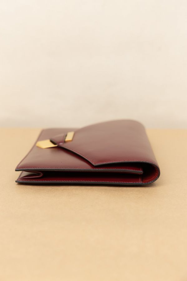 Hermes 80s酒紅插釦掀蓋手拿包 #23094 