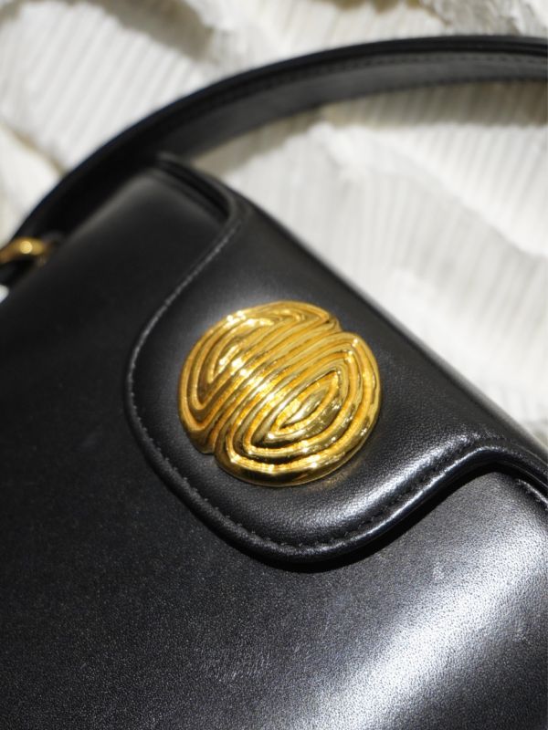 Givenchy黑色替換扣手提盒 #220304 