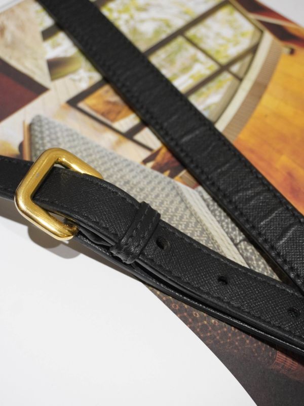 Prada黑色尼龍斜背包 #252050 