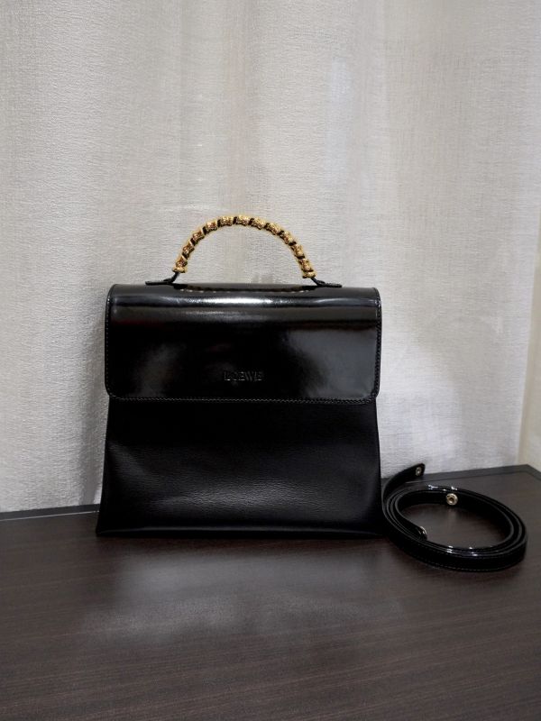 Loewe黑色漆皮蛇骨kelly肩背包 #241581 