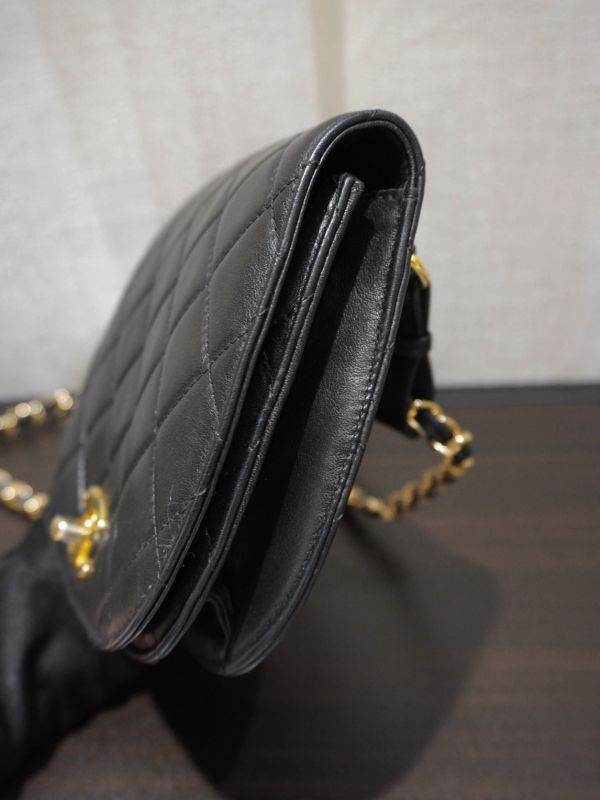 Chanel黑金羊皮馬鞍腰包 #241688 