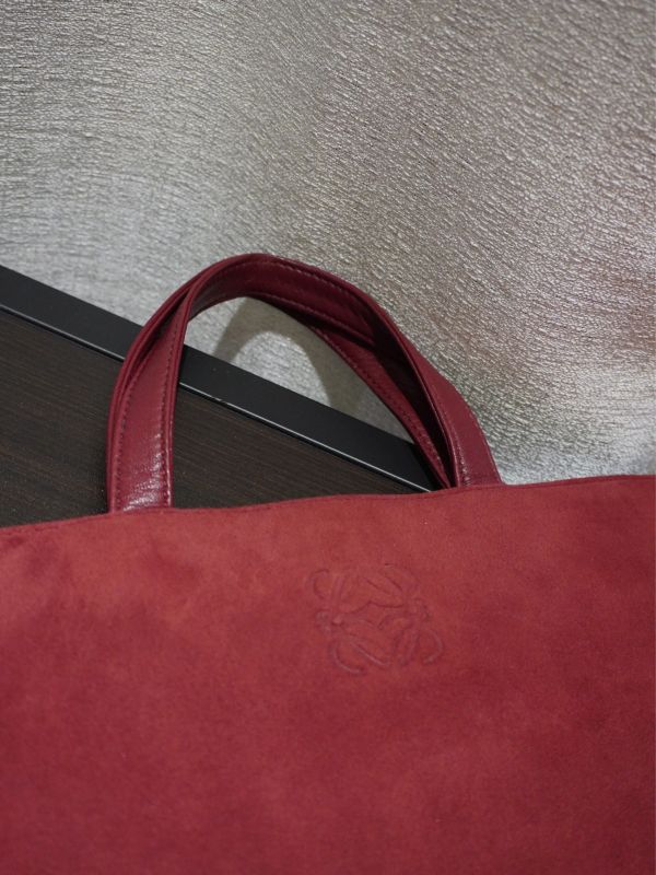 Loewe 紅色麂皮托特包 #241587 