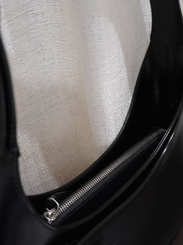 Ferragamo黑色中號單肩包 #252028 