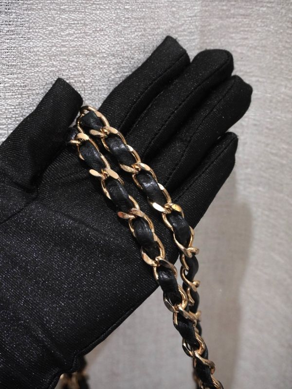 Chanel黑色口蓋包 #251902 