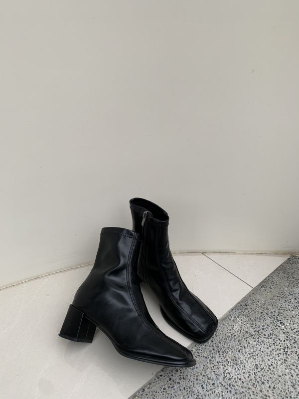 方頭彈力瘦瘦靴 