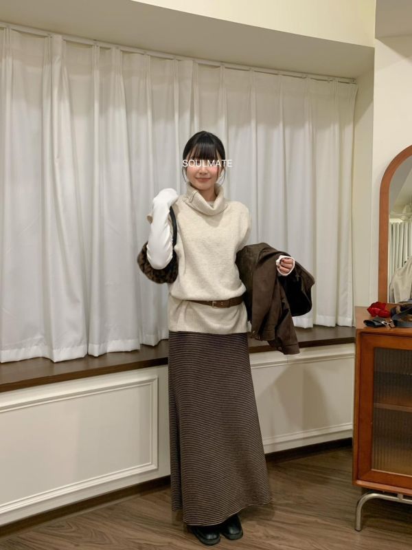 J09 休閒帶有一點氣質的條紋魚尾裙(2colors) 