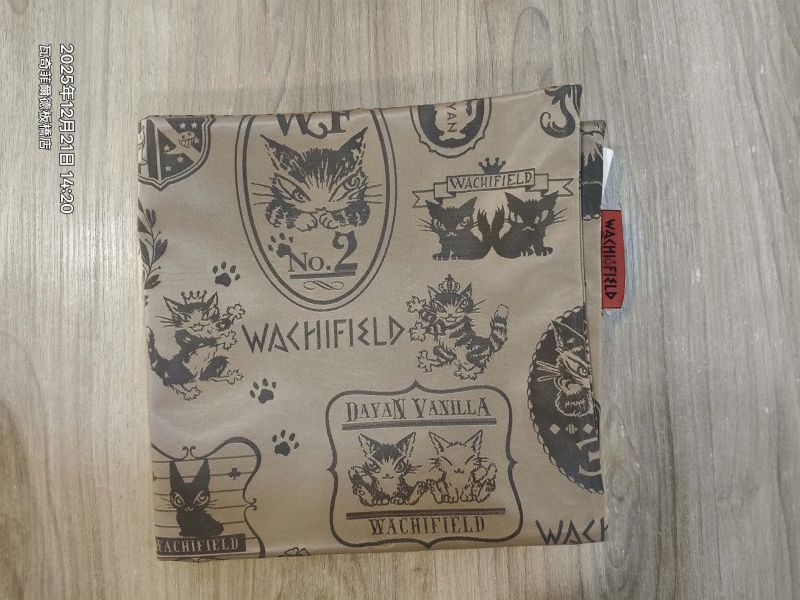 贈品-緹花抱枕套 