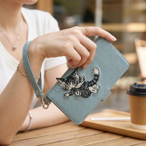 A-BABY刺繡智慧型手機套 