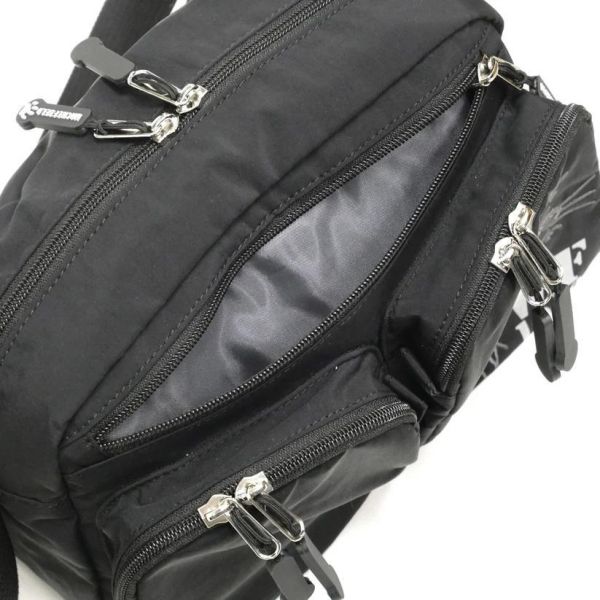 輕量防潑水肩背包 