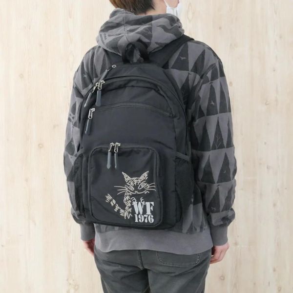 輕量防潑水後背包 