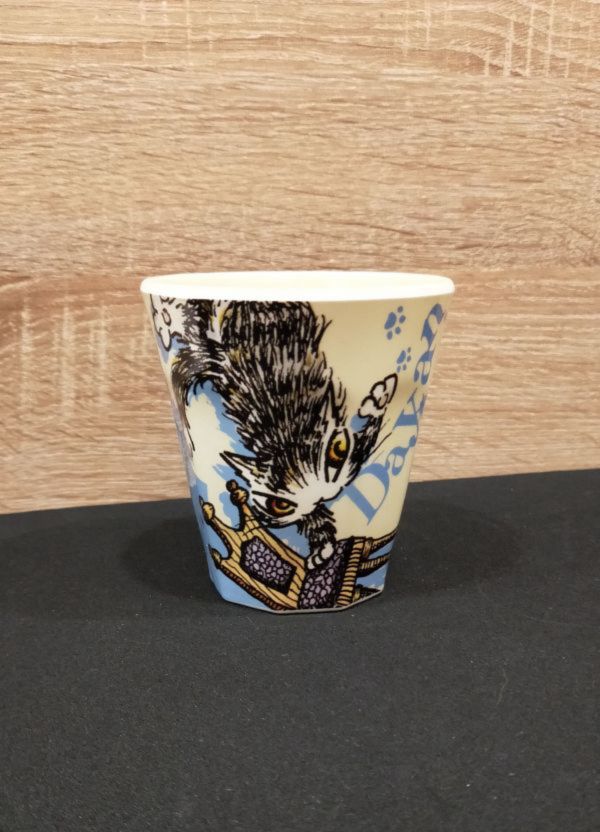 茶杯-椅子 