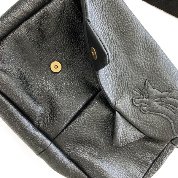 貓耳牛皮肩背包-黑 