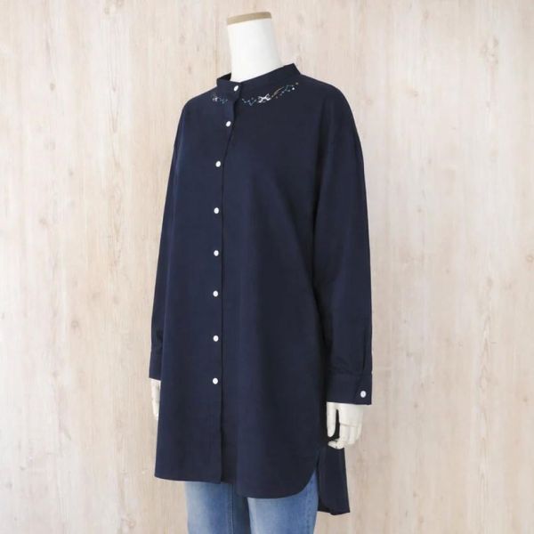 領口刺繡襯衫式上衣 