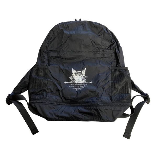 迷你小背包裡的可伸展後背包 