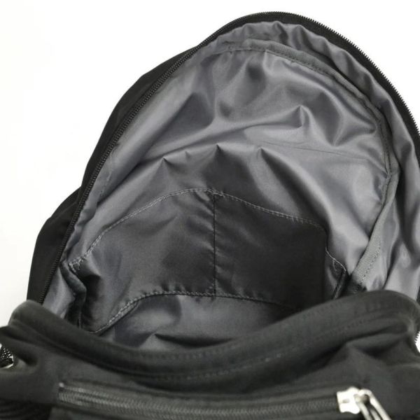 輕量防潑水後背包 