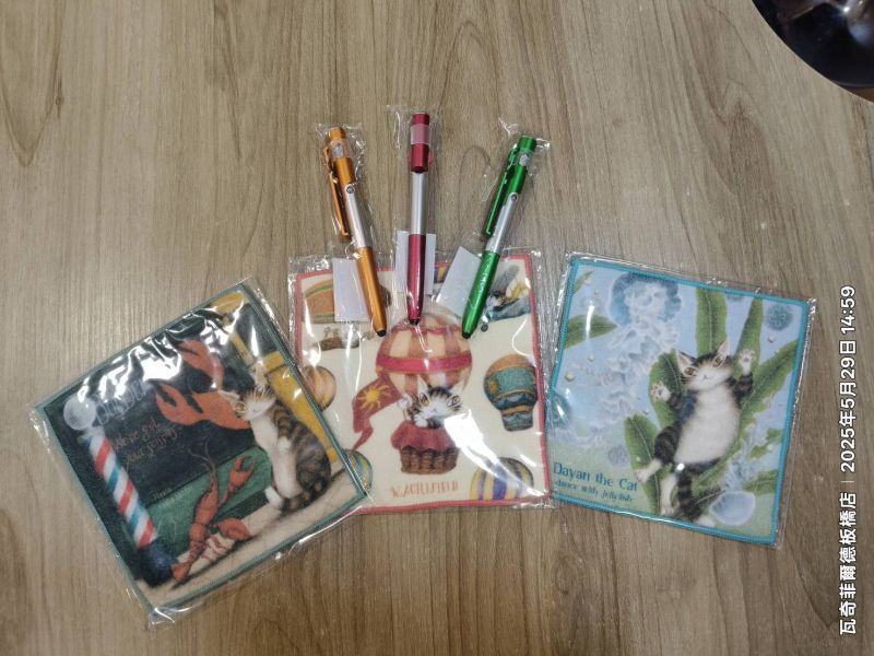贈品-4合1超級筆+原畫展方巾 