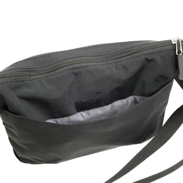 輕量防潑水迷你肩背包 