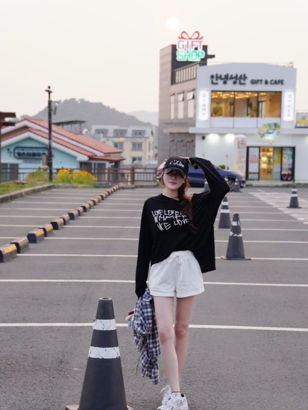 Cloud Hour｜發泡字防曬雲朵罩衫 