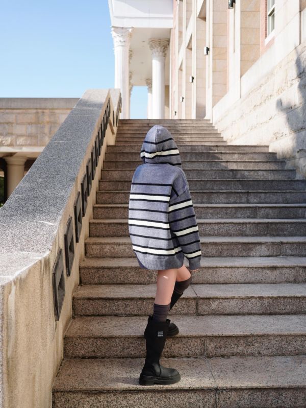 NON-SCENE.｜韓系條紋帶披肩帽厚磅毛衣 