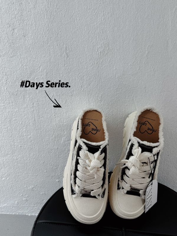 Days Series’ iNINE獨家款熊貓半拖鞋 