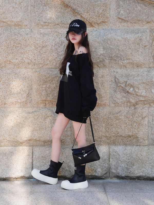 Sweatshirt.｜韓製斜肩墨鏡女大學t 