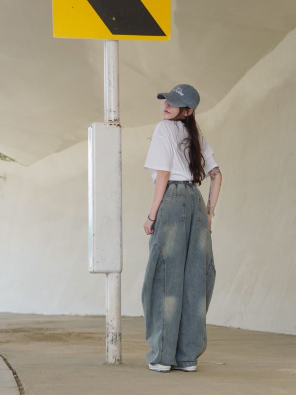 SET|瞪眼比熊T / 復古彎刀褲 